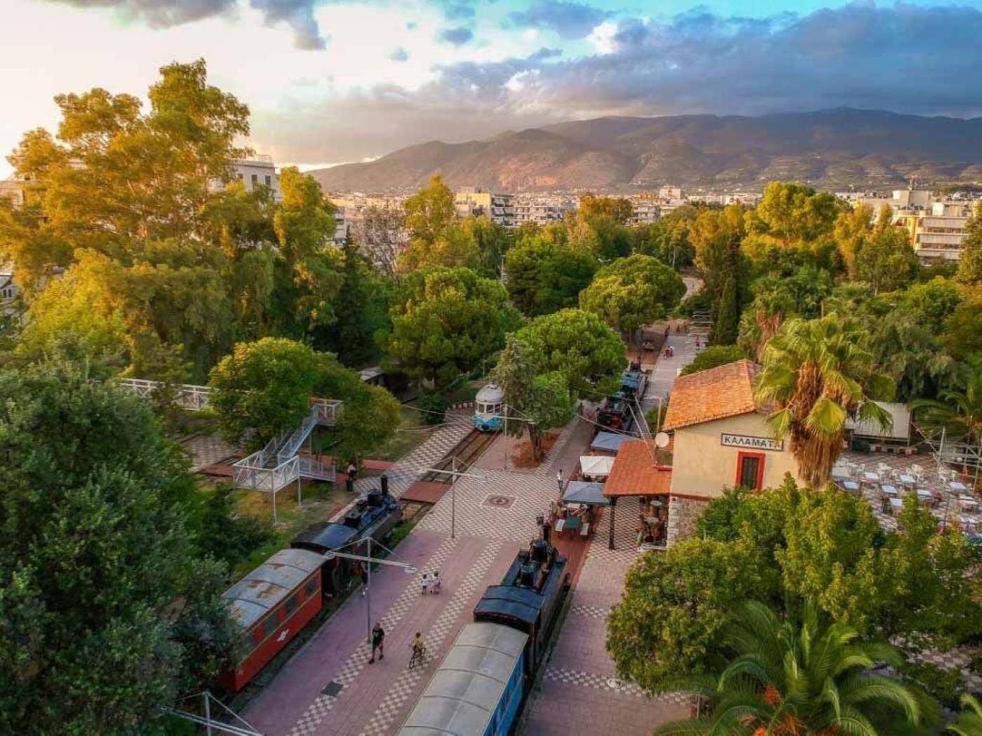 Kalamata Cosy Haven Hidden Gem In The City Center Exterior photo